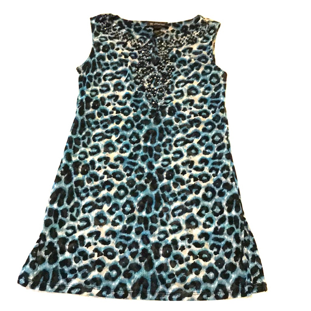 💙 Exotic blue leopard tunic w beading 💙
